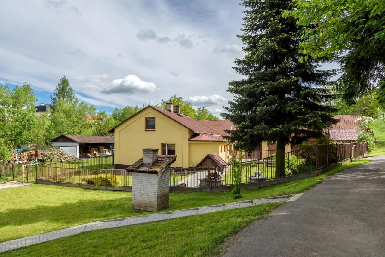 Agroturistika - "Domecek U Ovecek" Villa Horní Těrlicko Buitenkant foto